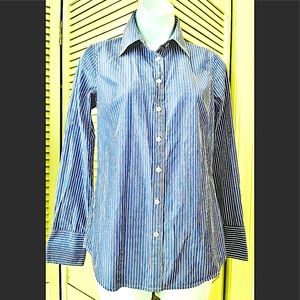 j Crew classic 💯% cotton long sleeve 3 button cuff 8 button front striped shirt